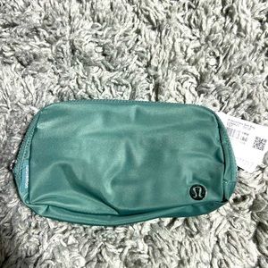 Lululemon Everywhere Belt Bag Tidewater Teal